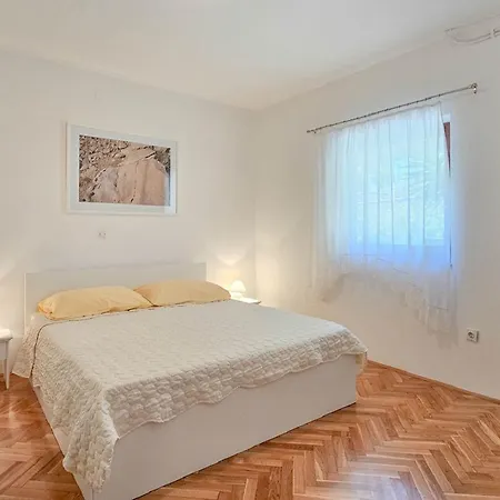 Apartman Mediterranes Und Hundefreundliches Nur 650 Meter Zum Strand Karpinjan