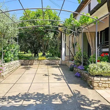 Apartman Mediterranes Und Hundefreundliches Nur 650 Meter Zum Strand