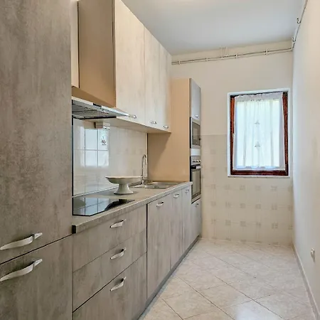 Mediterranes Und Hundefreundliches Nur 650 Meter Zum Strand Apartman