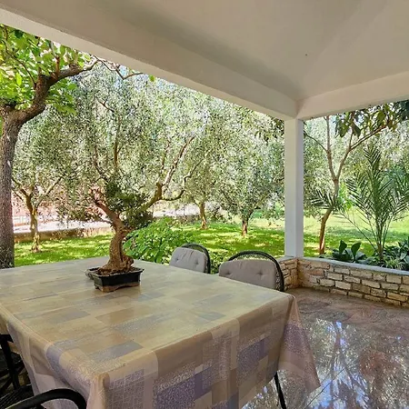 Apartman Mediterranes Und Hundefreundliches Nur 650 Meter Zum Strand